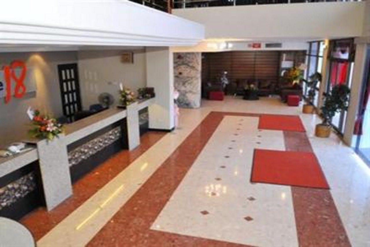 Lodge 18 Hotel Butterworth Exterior photo